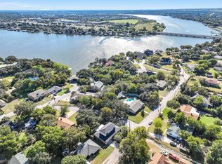 407 Torrey St, Granbury, TX 76048
