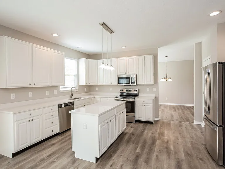 4905 Fields Blvd — Photo 7