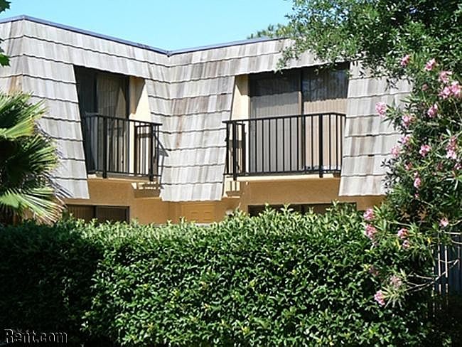 1st image of 5324 Bamboo Ct