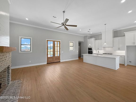 5th image of 136 Palace Xing