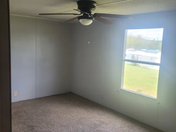 1193 Ward Pl, Kingsport, TN 37660