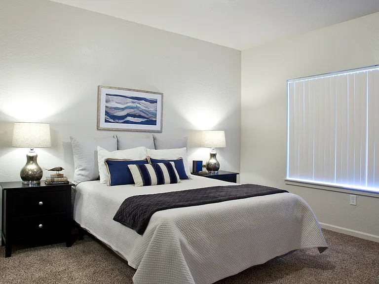 Prairie Pointe Apartments and Townhomes — Photo 73