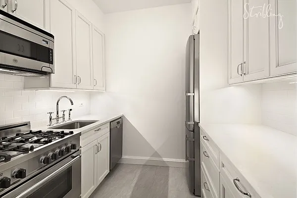 Sold by Stribling | media 16