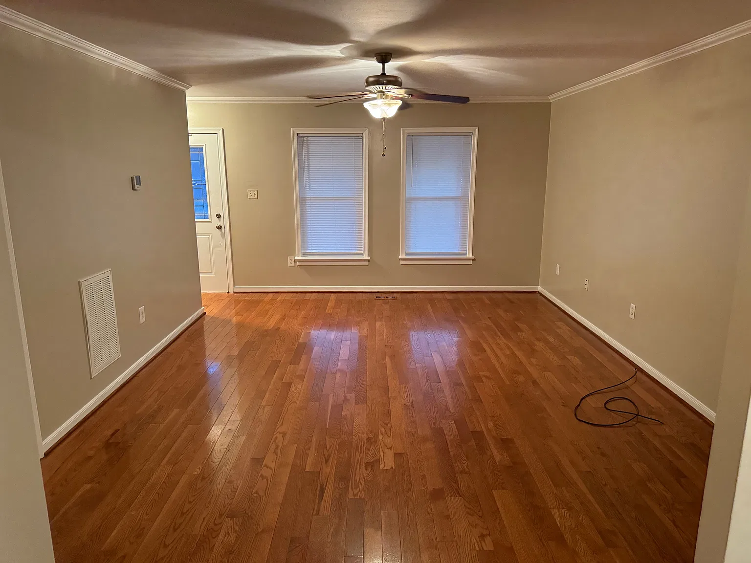 3 bed, 1.5 bath, 1174 sqft, $1,895 — Photo 4