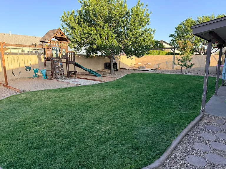 475 N Eagle Meadow Loop — Photo 3