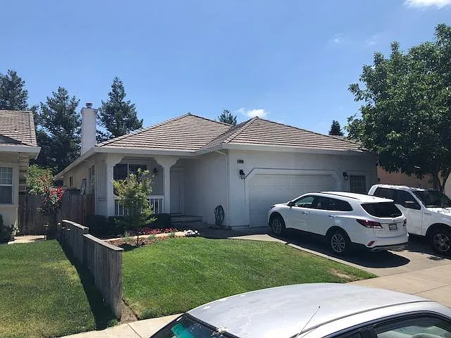 4 bed, 1585 sqft, $3,850 — Photo 3