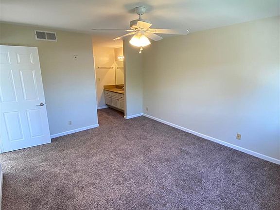 4th image of 430 S Niagara St APT 209