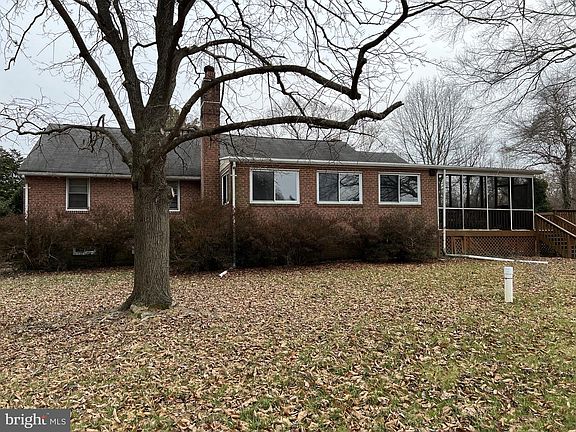 2nd image of 1886 Crownsville Rd