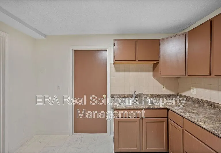 7875 Reading Rd #14 — Photo 3