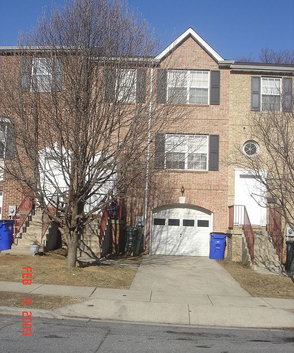 Beautiful End Brick Townhome