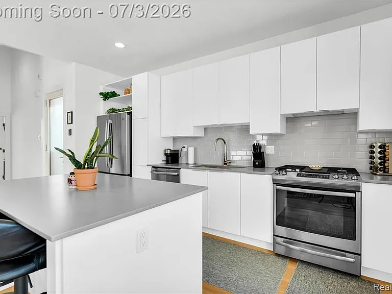 2637 Brush St — Photo 10