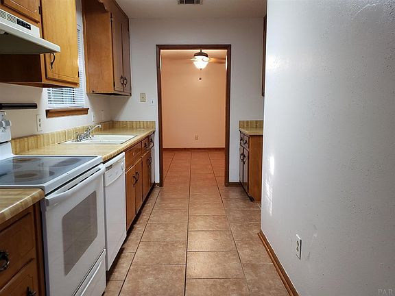 3rd image of 5658 Twin Creek Cir