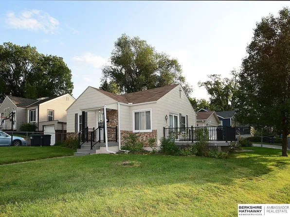 7601 N 36th St, Omaha, NE 68112