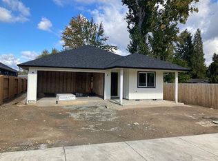 156 SW Otter Ct, Grants Pass, OR 97527