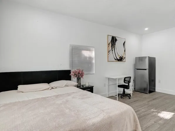 (undisclosed Address), Miami, FL 33161