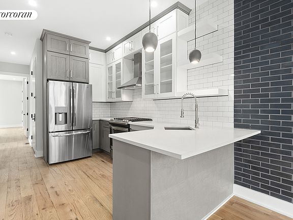 3rd image of 906 Herkimer St APT 1