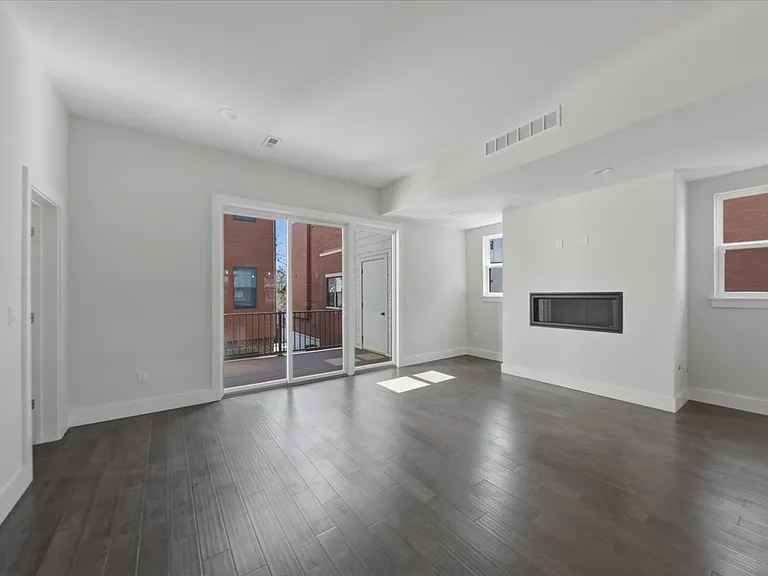 3912 Edwards Rd — Photo 26