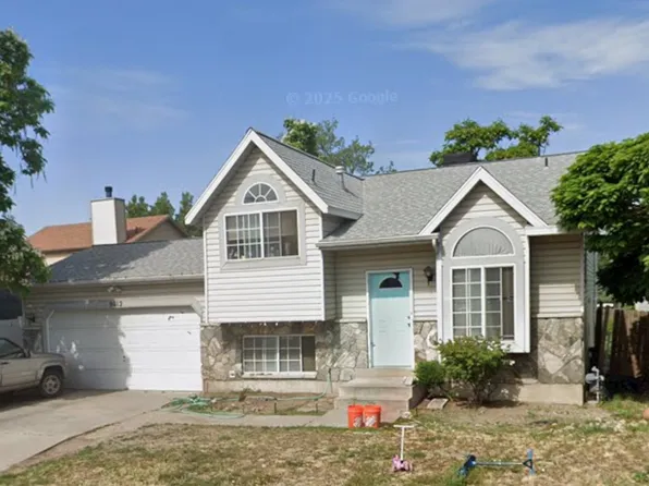8012 S Angel St, Sandy, UT 84070