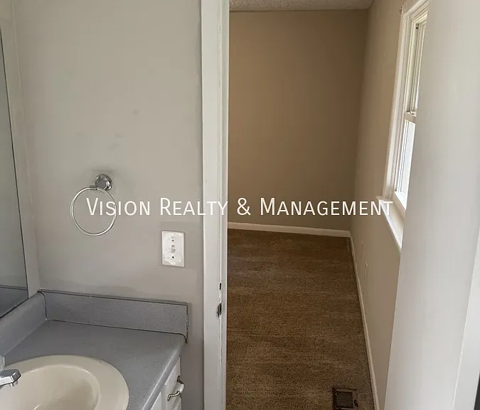 352 Rome St — Photo 28