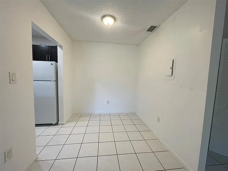 6040 Shakerwood Cir #205 — Photo 10