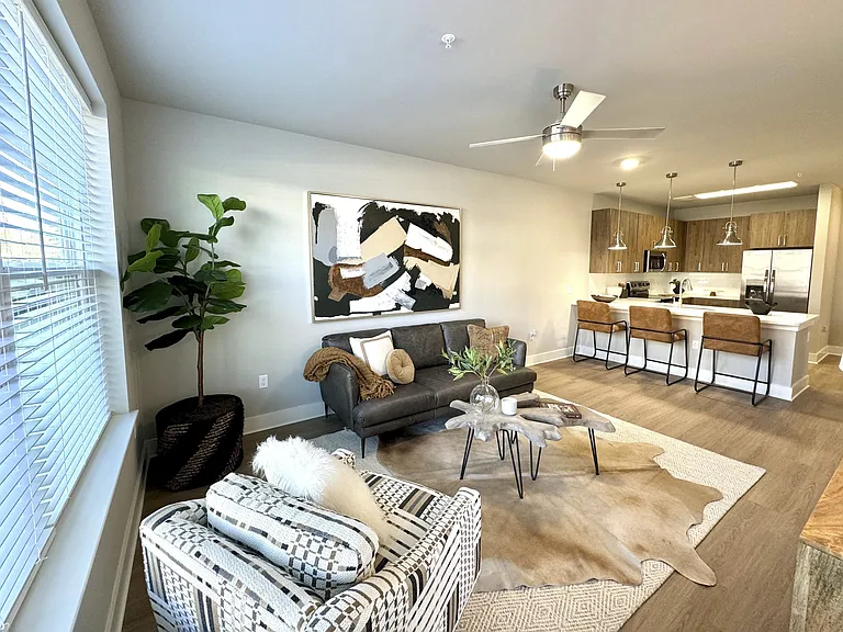 The Collective Upper Westside — Photo 21