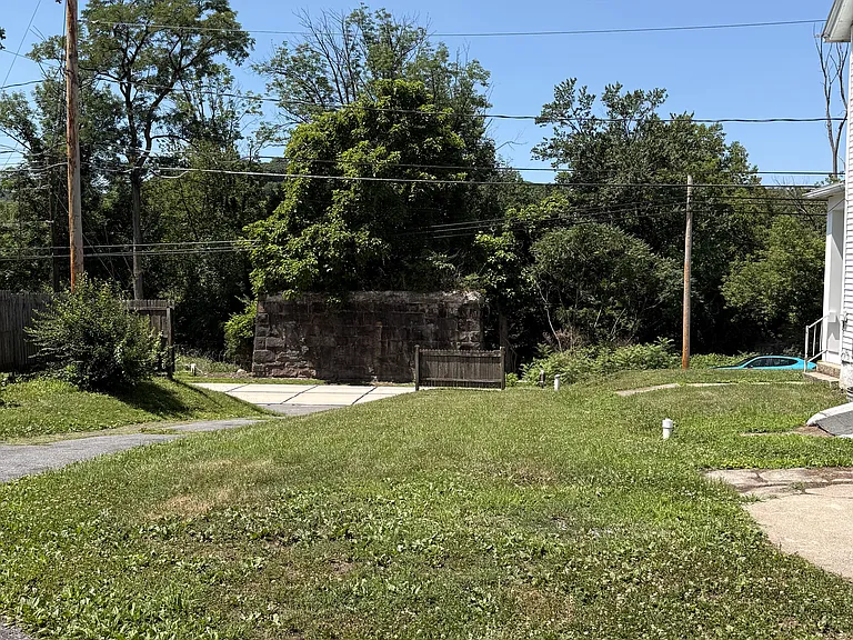 883 Washington St — Photo 21