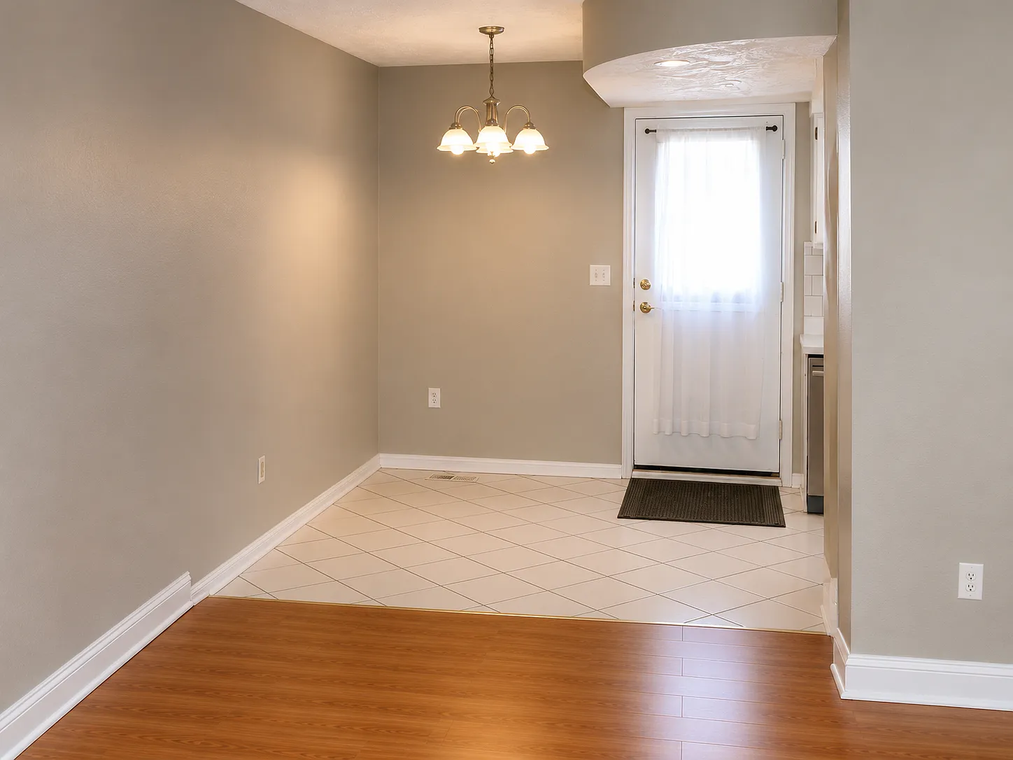 2 bed, 1.5 bath, 1088 sqft, $1,515 — Photo 4