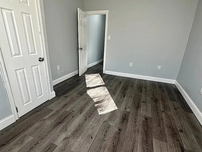 324 S 56th St #2 — Photo 11