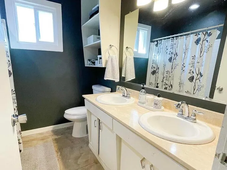 1255 E Riviera Dr — Photo 12