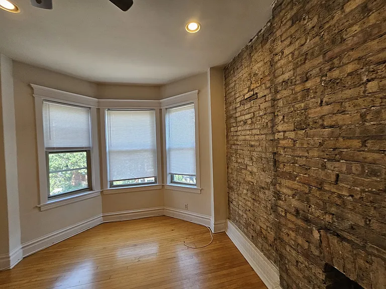 3800 N Wilton Ave #3S — Photo 15