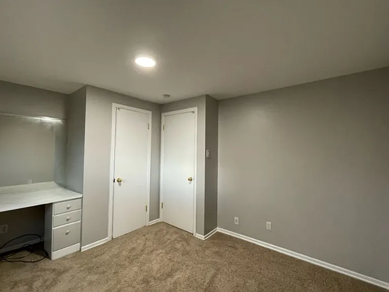 387 S Queen Cir — Photo 10