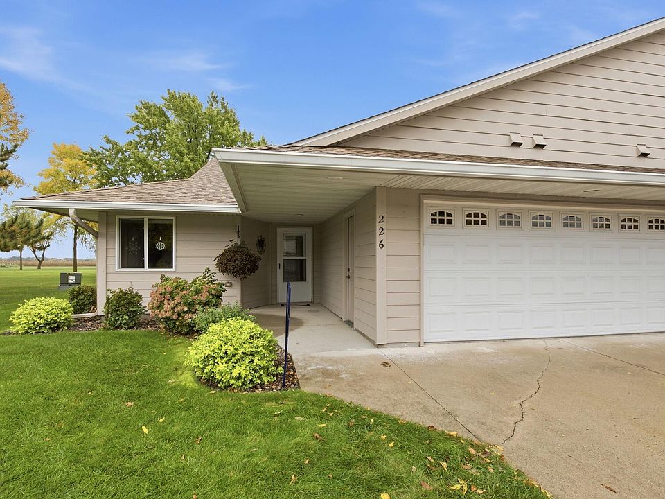1st image of 226 Golf Ct