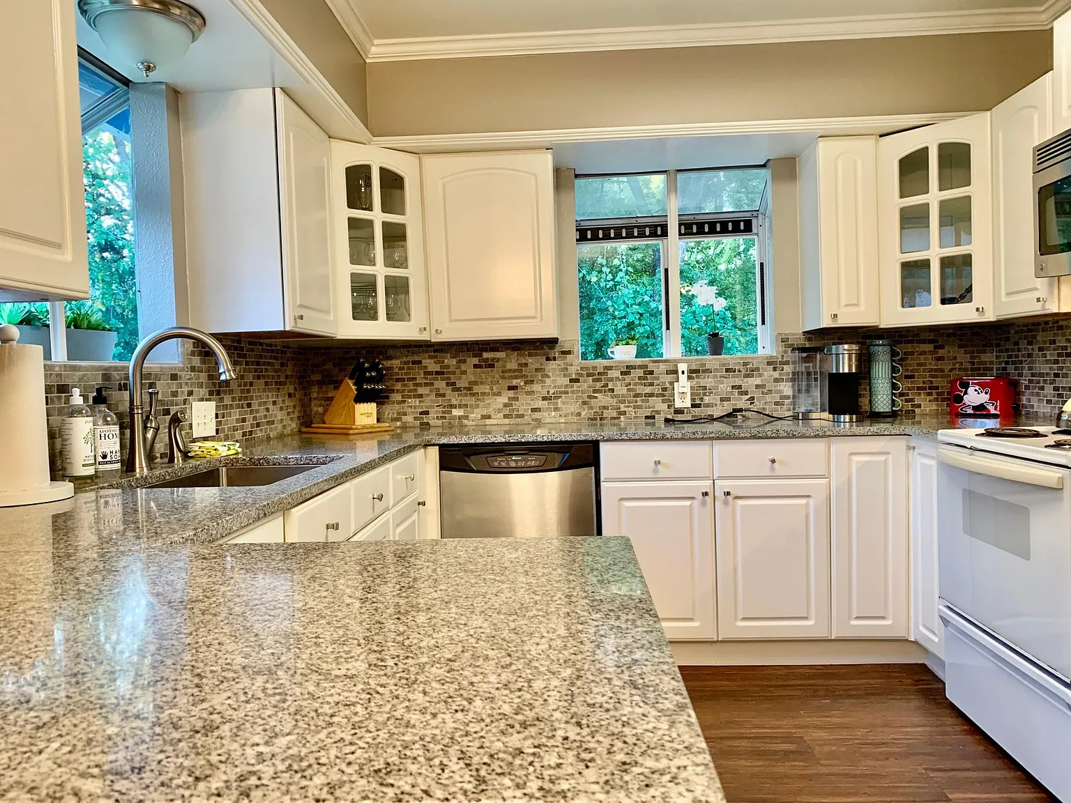 3 bed, 1749 sqft, $2,950 — Photo 3