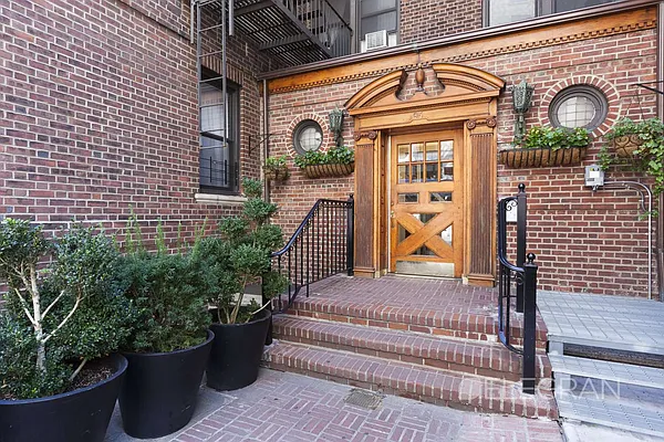 Rented by (Legacy) Elegran | media 12