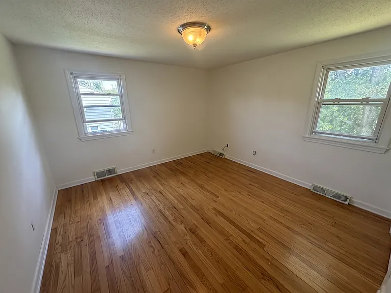 53 N Main St #1A — Photo 12