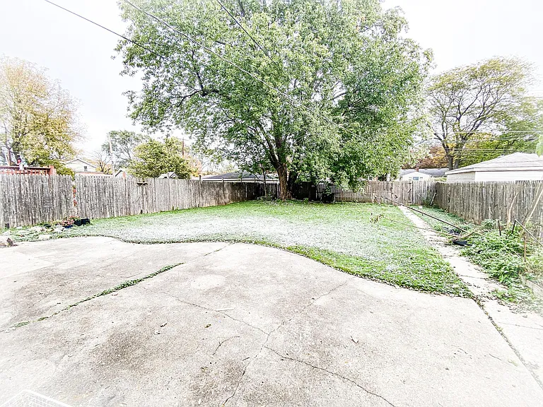 927 Grey Ave — Photo 15