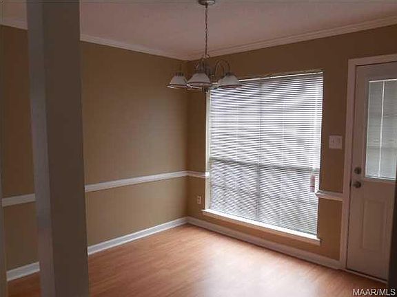 3rd image of 816 N Burbank Dr