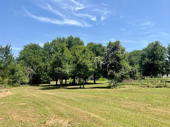 5th image of 198 Riverside Dr