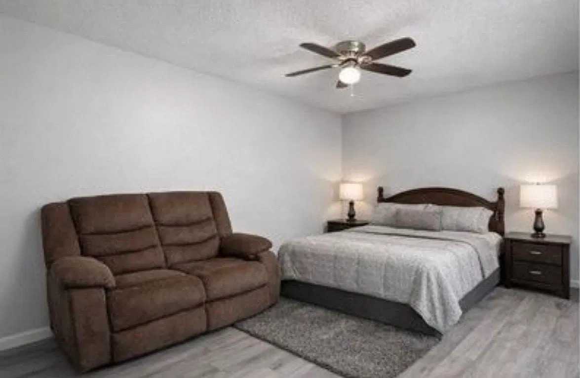 2 bed, 1.0 bath, 750 sqft, $950 — Photo 1