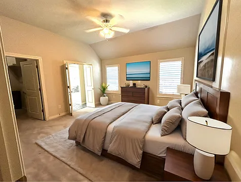 Primary bedroom (virtual staging)