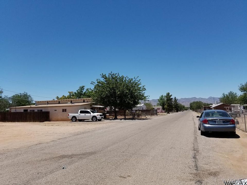 2nd image of 3694 E Canary Ln