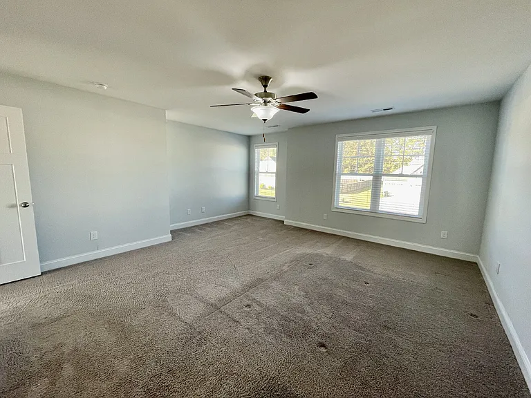 5137 Thruway Rd — Photo 11