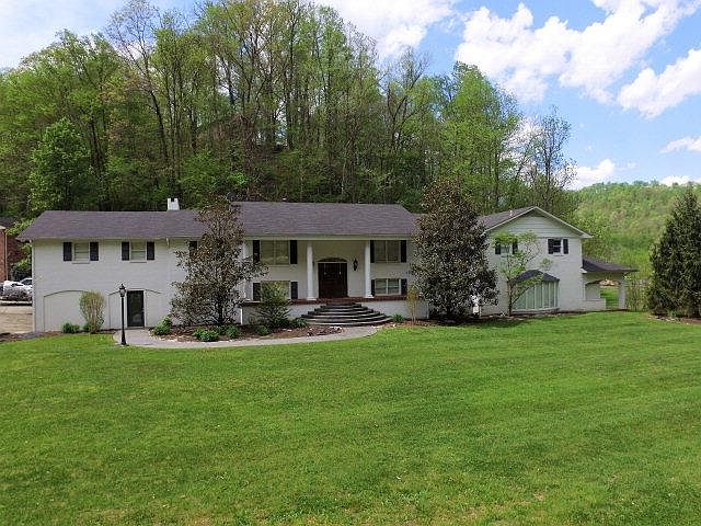 1st image of 161 Oaklawn Est