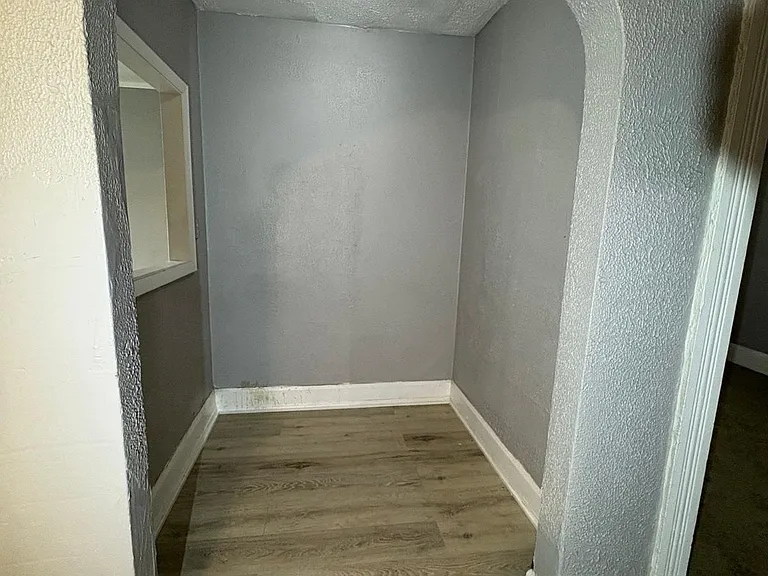137 Gibbons St #2 — Photo 6