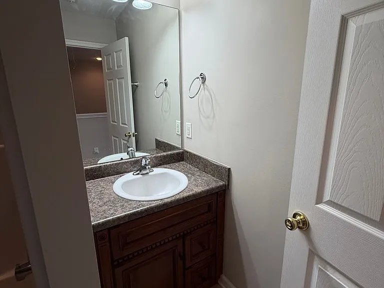 410 Conley Dr — Photo 13