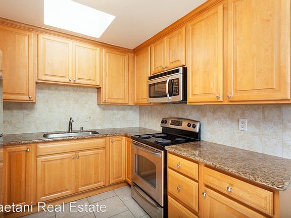 4th image of 2266 Washington St APT 8