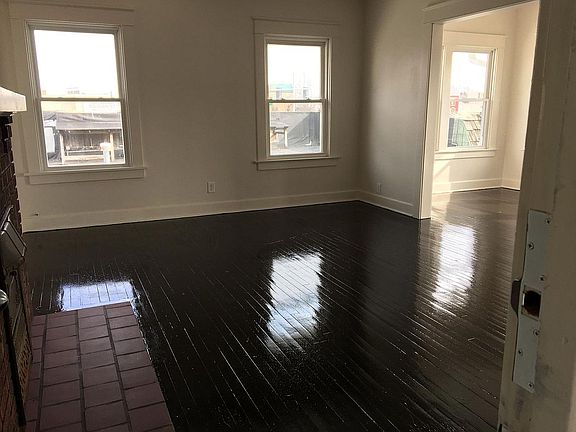 LIVING ROOM #1