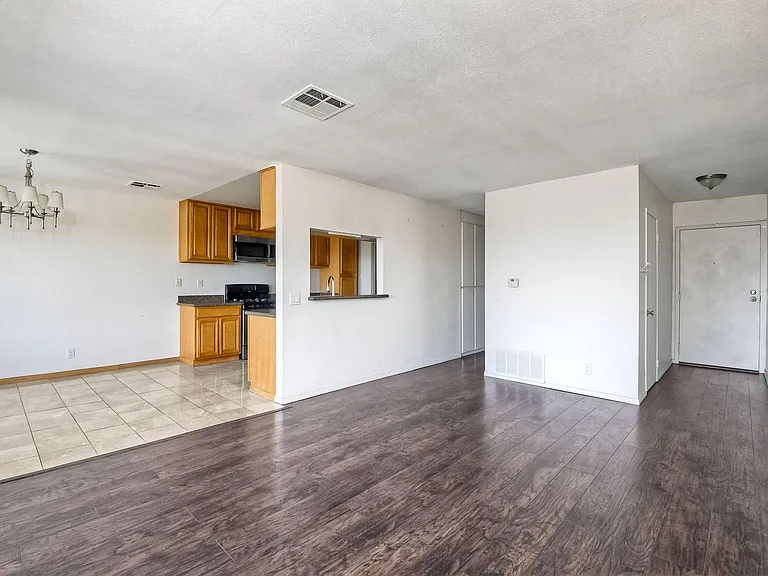4218 Fiesta Way #3 — Photo 8
