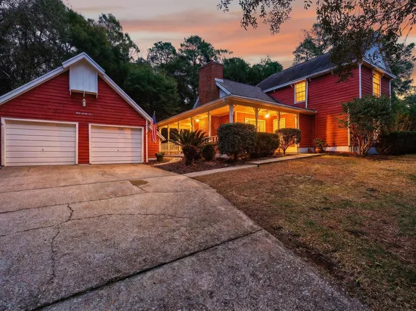 821 Lake Amick Dr, Niceville, FL 32578