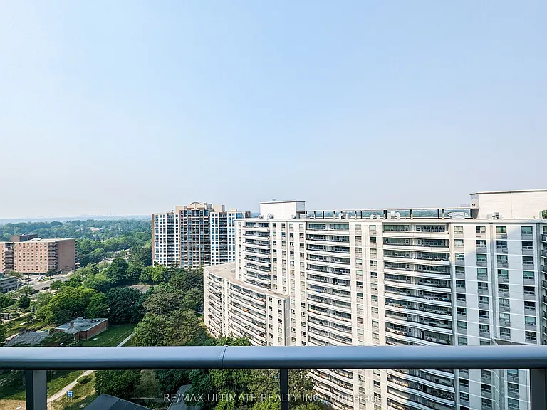 5180 Yonge St #1412 — Photo 26